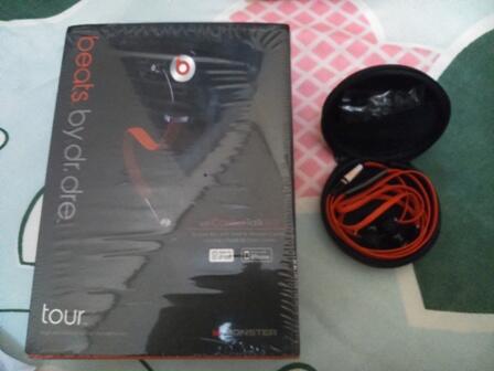 WTS Handsfree Mosnter Beats by Dr Dre Control Talk