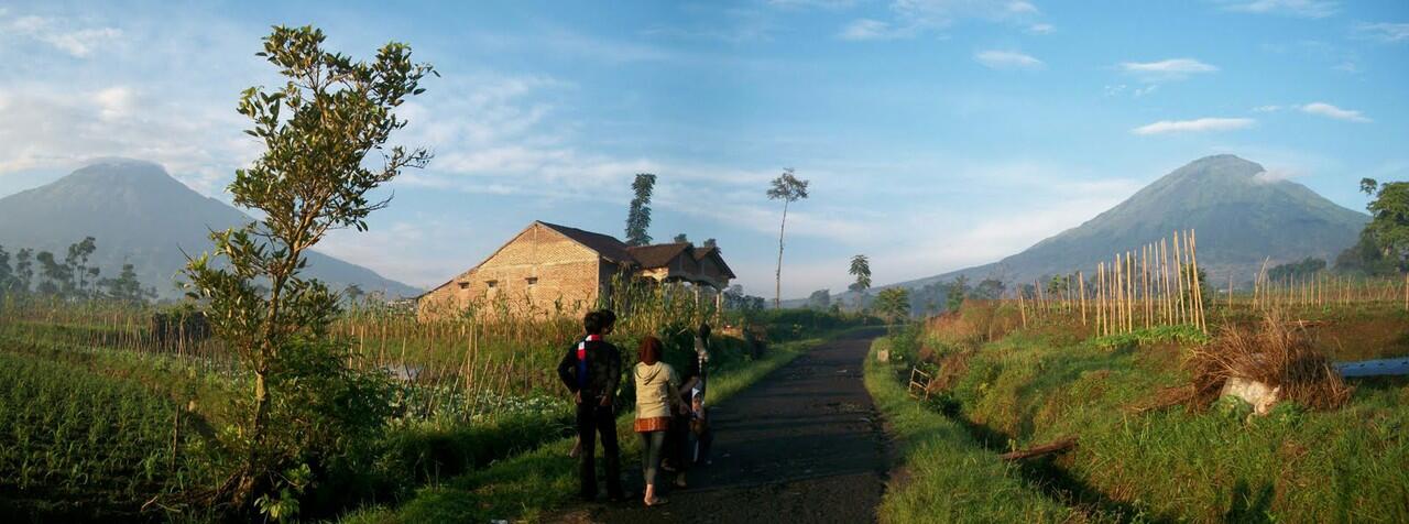 Dua Gunung Yang Selalu DiGambar Oleh Anak Indonesia