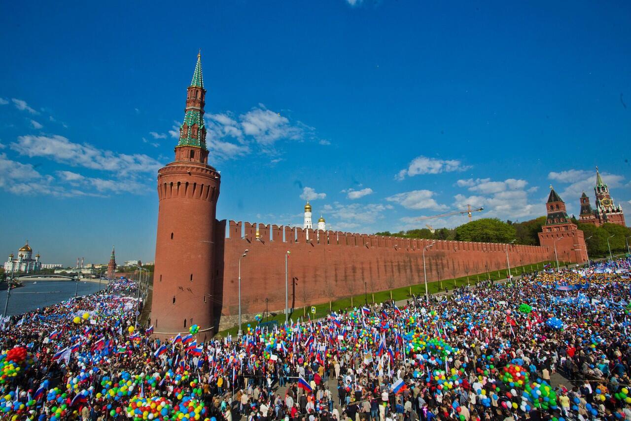 Parade May Day pertama di Russia sejak era Soviet