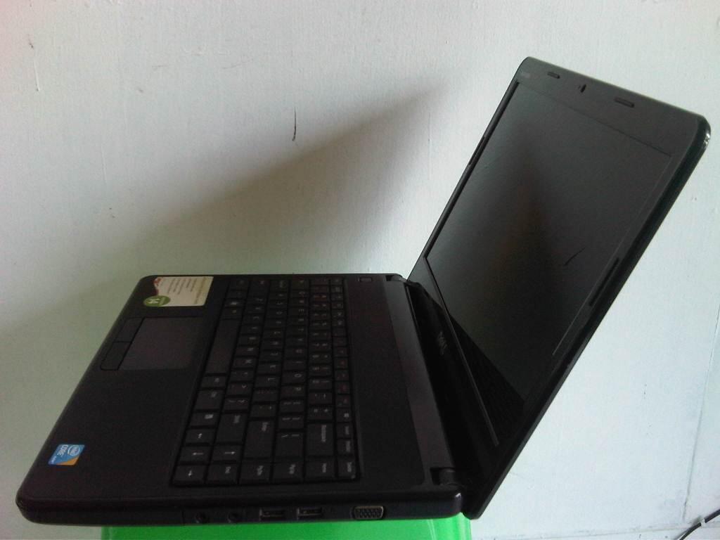 Laptop Dell Core i3 DDR3 2 GB HDD 500 GB Mulus