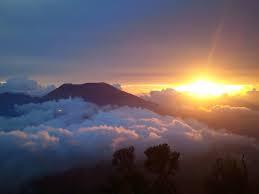 Gunung Api Tertinggi di Indonesia