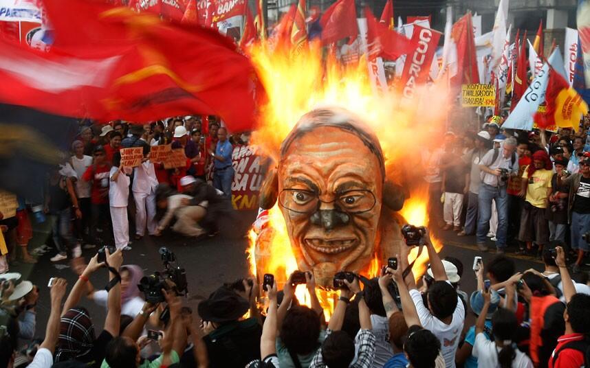 Galeri Foto Memperingati Hari Buruh (May Day 2014) dari Berbagai Negara