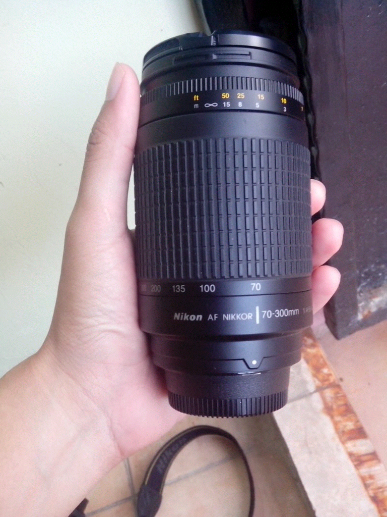 lensa nikon afd 70-300 ex alta 600rb