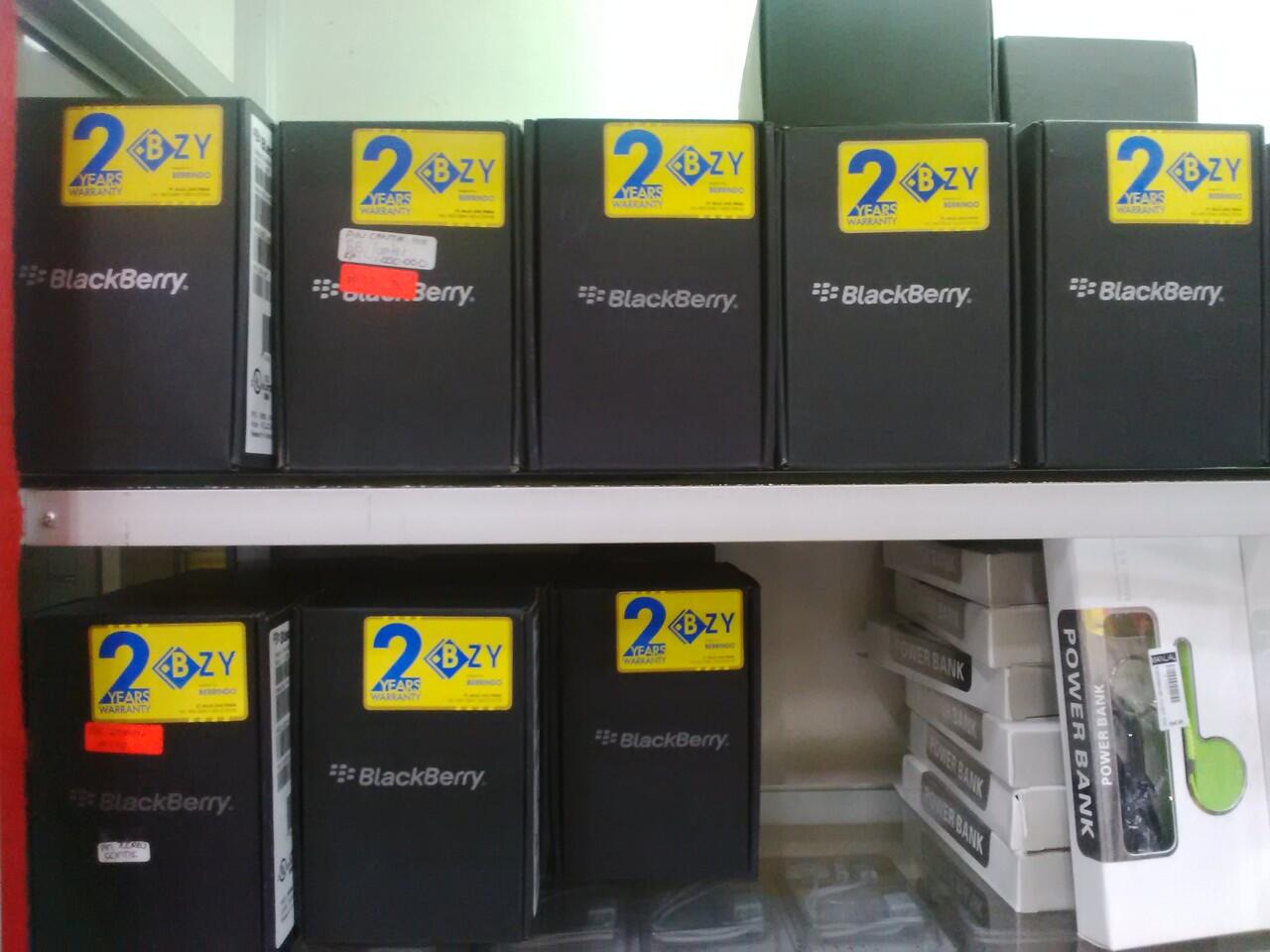 NEW BNIB IPHONE 4 CDMA 16GB, BLACKBERRY ARIES, JUPITER SEMARANG