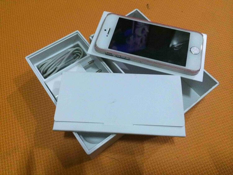 IPHONE 5 64Gb FU UNLOCK ALL GSM PUTIH HARGA MURAH LKP MINUS HEADSET JOGJA / YOGYA