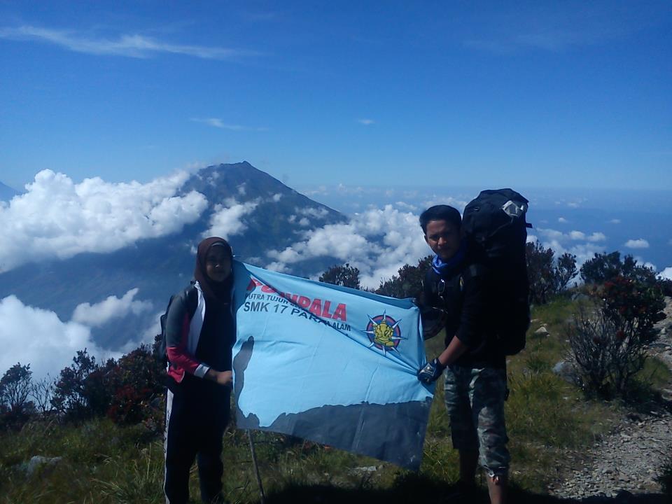 Ciri-ciri Anak Gunung ( Kemping, Masih Exist kah? )