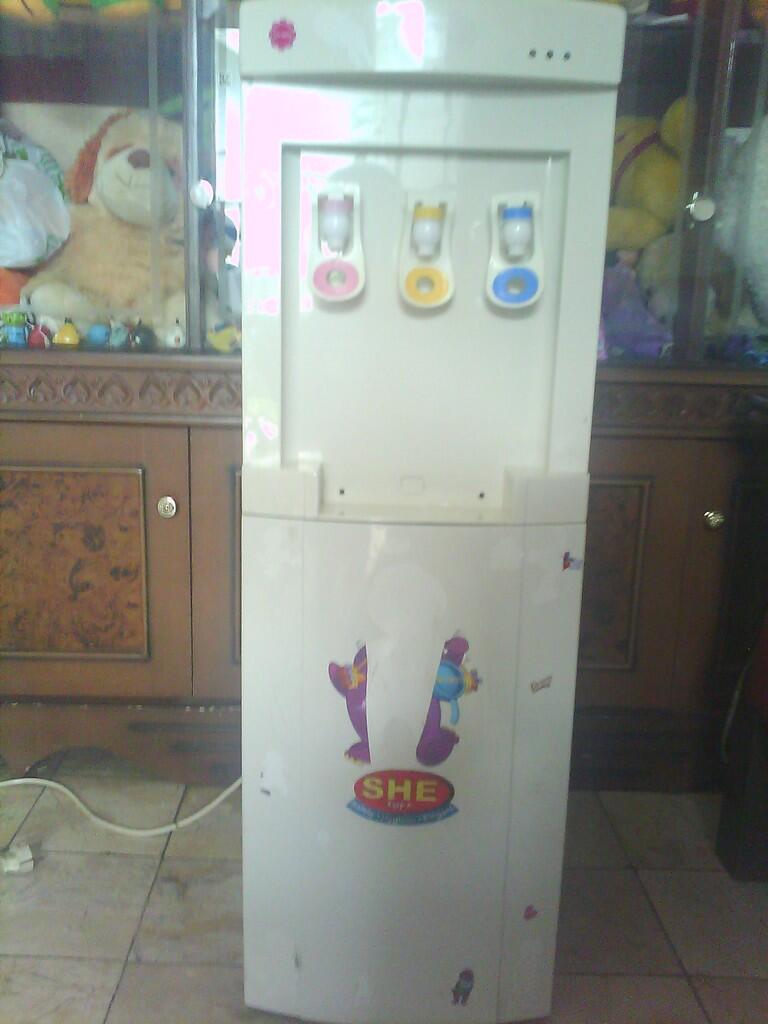 DI JUAL DISPENSER MERK "NATIONAL" MODEL STANDING