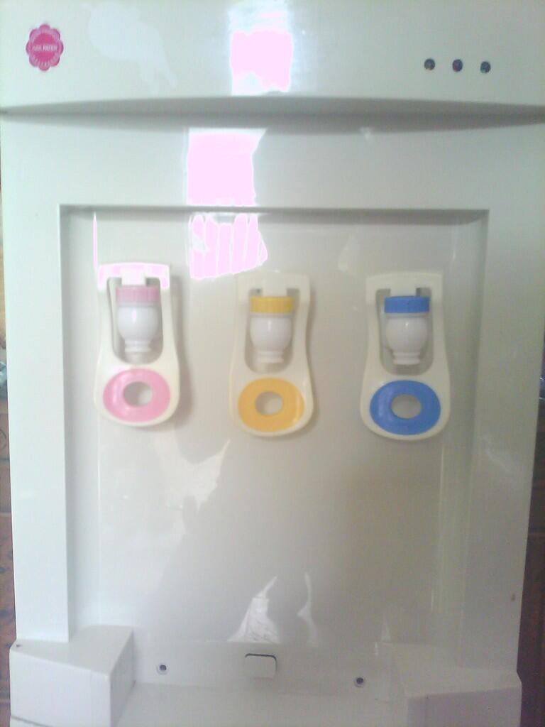 DI JUAL DISPENSER MERK "NATIONAL" MODEL STANDING