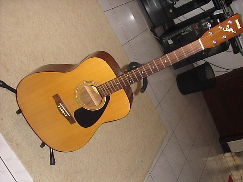 Terjual Gitar Akustik Yamaha F310 + Stand  KASKUS