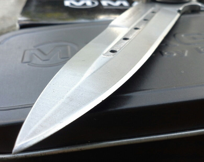 Magnum Boker Knife/Pisau