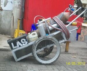 Pekerjaan yang udah jarang kita ditemui