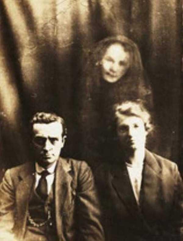 Kenapa bisa menjadi agak menyeramkan begini ???