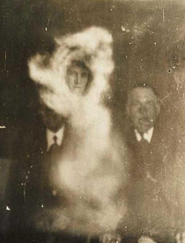 Kenapa bisa menjadi agak menyeramkan begini ???