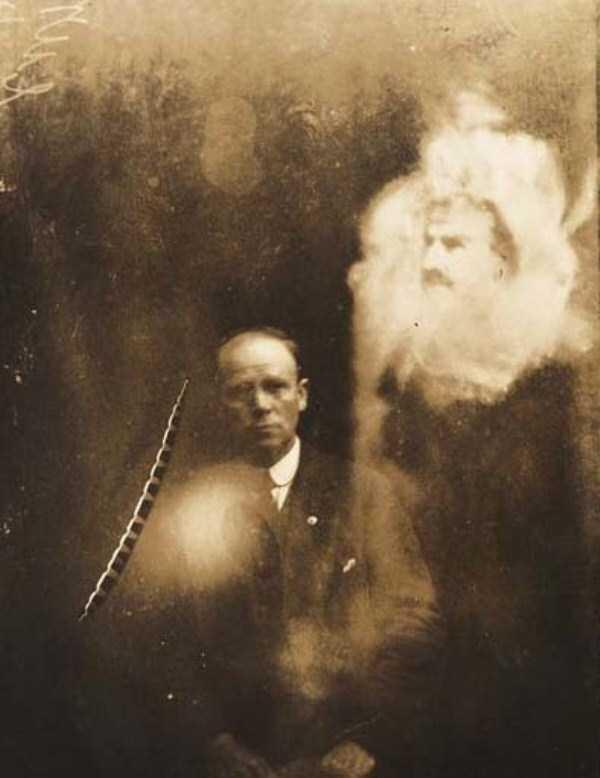 Kenapa bisa menjadi agak menyeramkan begini ???