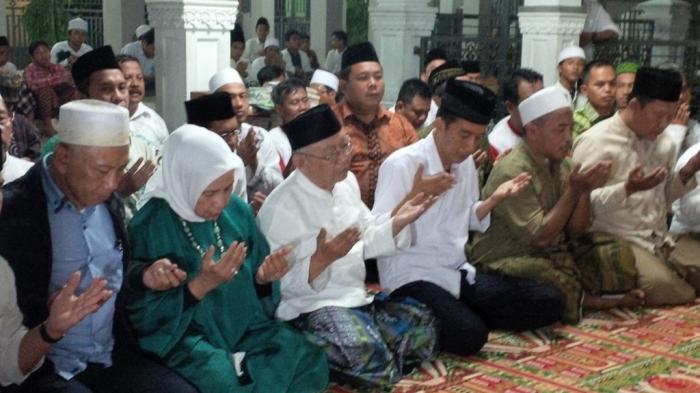 CUMA JOKOWI YANG DI IZINKAN SHALAT DI KAMAR MAIMUN ZUBAIR