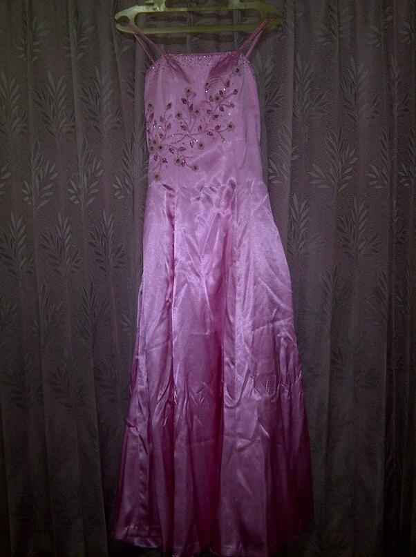 Gaun Pesta Pink Panjang