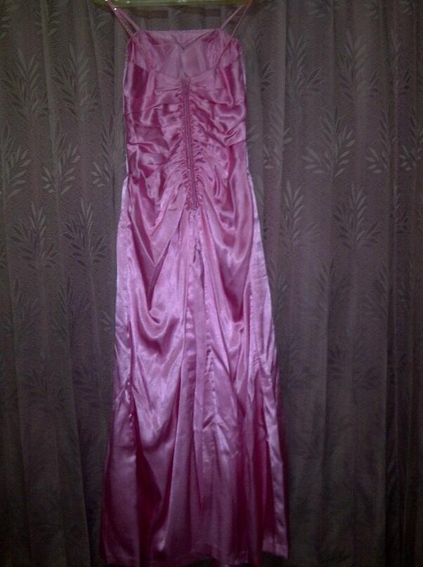 Gaun Pesta Pink Panjang