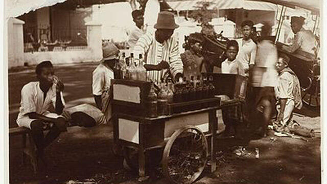 Trotoar juga untuk PKL