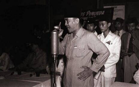 Bung Karno: Ya, Aku Marxis!