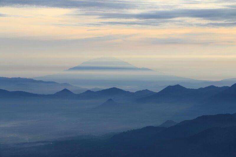 komunitas temanjalan_id road to mount cikuray 2821 mdll