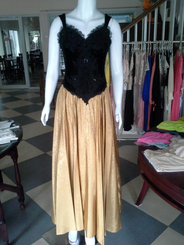 Gaun Pesta Cantik dan Elegant