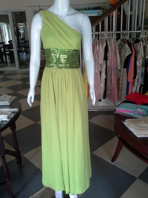 Gaun Pesta Bahan Chiffon
