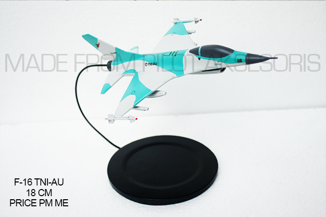 REPLIKA PESAWAT TEMPUR TNI-AU FIBER GLASS made from pilot aksesoris