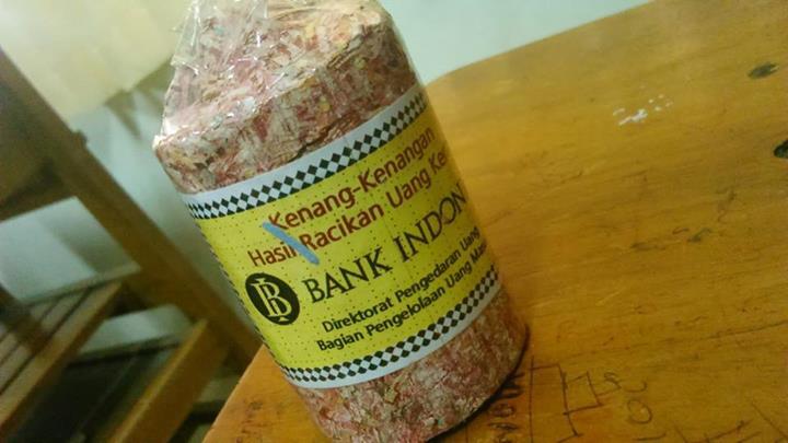 Agan Mau Liat Potongan Duit Seratus Ribu Jadi Gift?