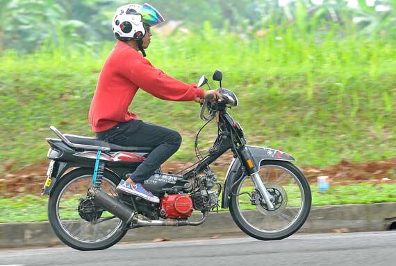 Honda Astrea Grand Dua Silinder 218 cc!