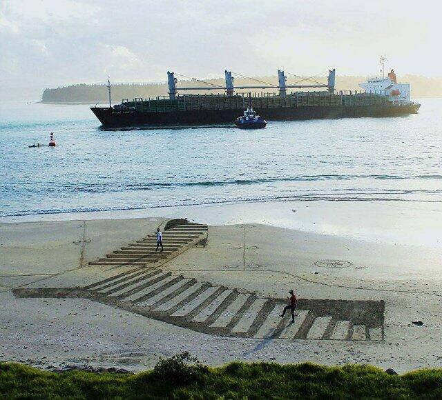 Melukis 3D di Atas Pasir