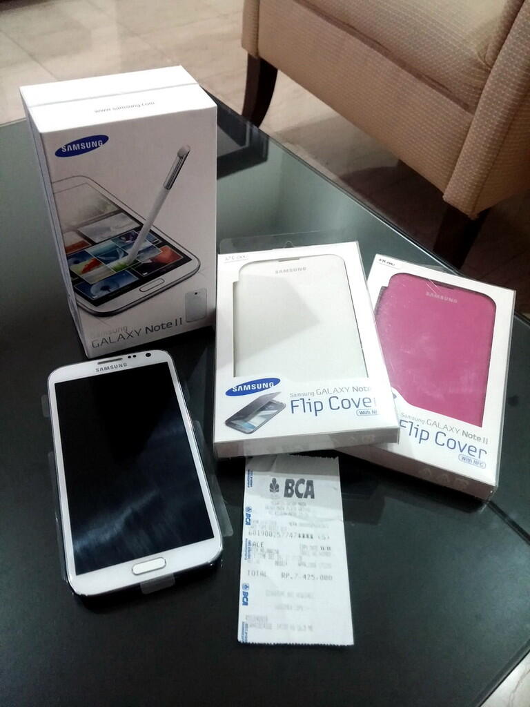 SAMSUNG GALAXY NOTE 2 WHITE 90% LIKE NEW!! RP.4JUTA + BONUS VOUCHER 1JT+FLIP COVER!!!