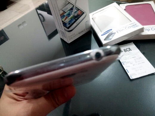 SAMSUNG GALAXY NOTE 2 WHITE 90% LIKE NEW!! RP.4JUTA + BONUS VOUCHER 1JT+FLIP COVER!!!