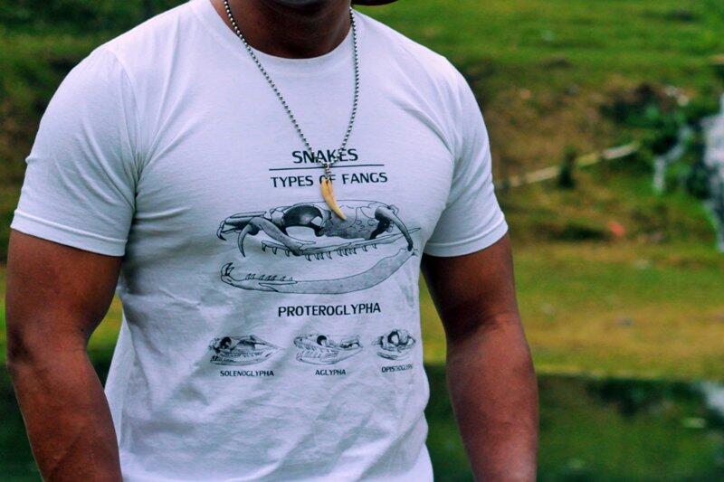 (Share) Jual Taring Ular Dalam Kaos
