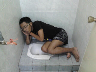 Kebiasaan Orang di WC