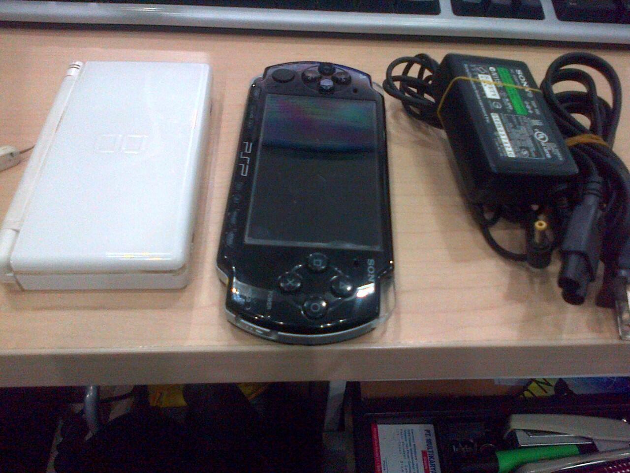PSP 2000 black + Nintendo DS lite