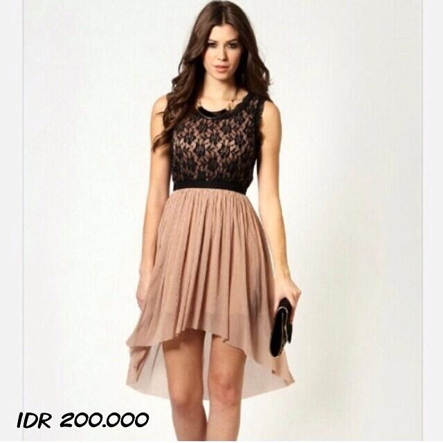 Jual berbagai dress , blouse , chiffon , blazer , dll .. Bisa custom
