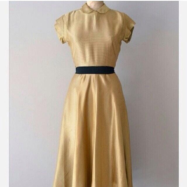 Jual berbagai dress , blouse , chiffon , blazer , dll .. Bisa custom