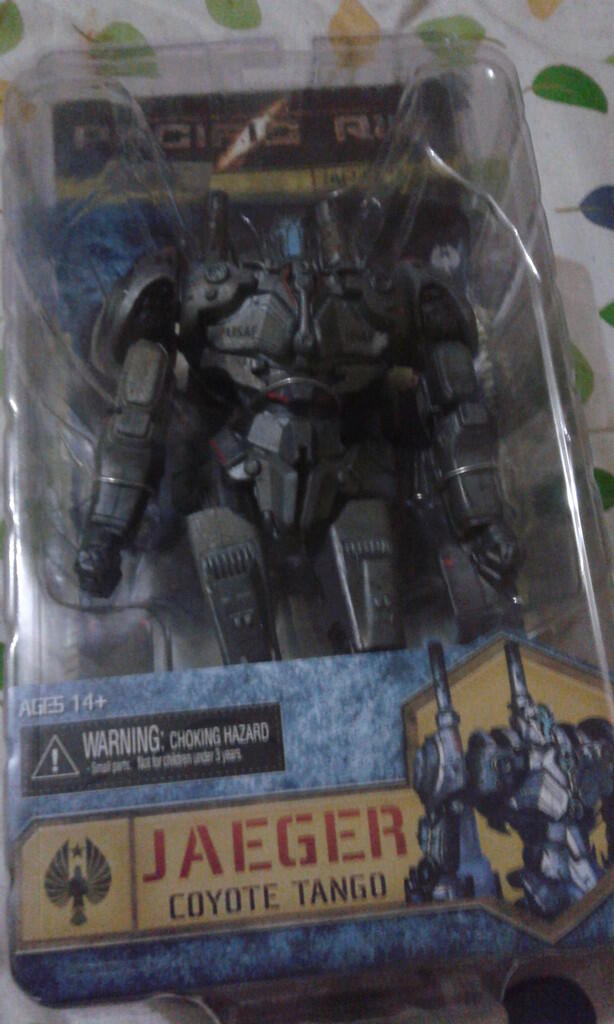 Pacific rim Neca paling murah
