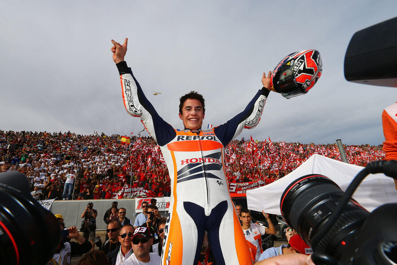 kumpulan foto-foto Marc Marquez ( Juara Dunia MotoGP 2013 )
