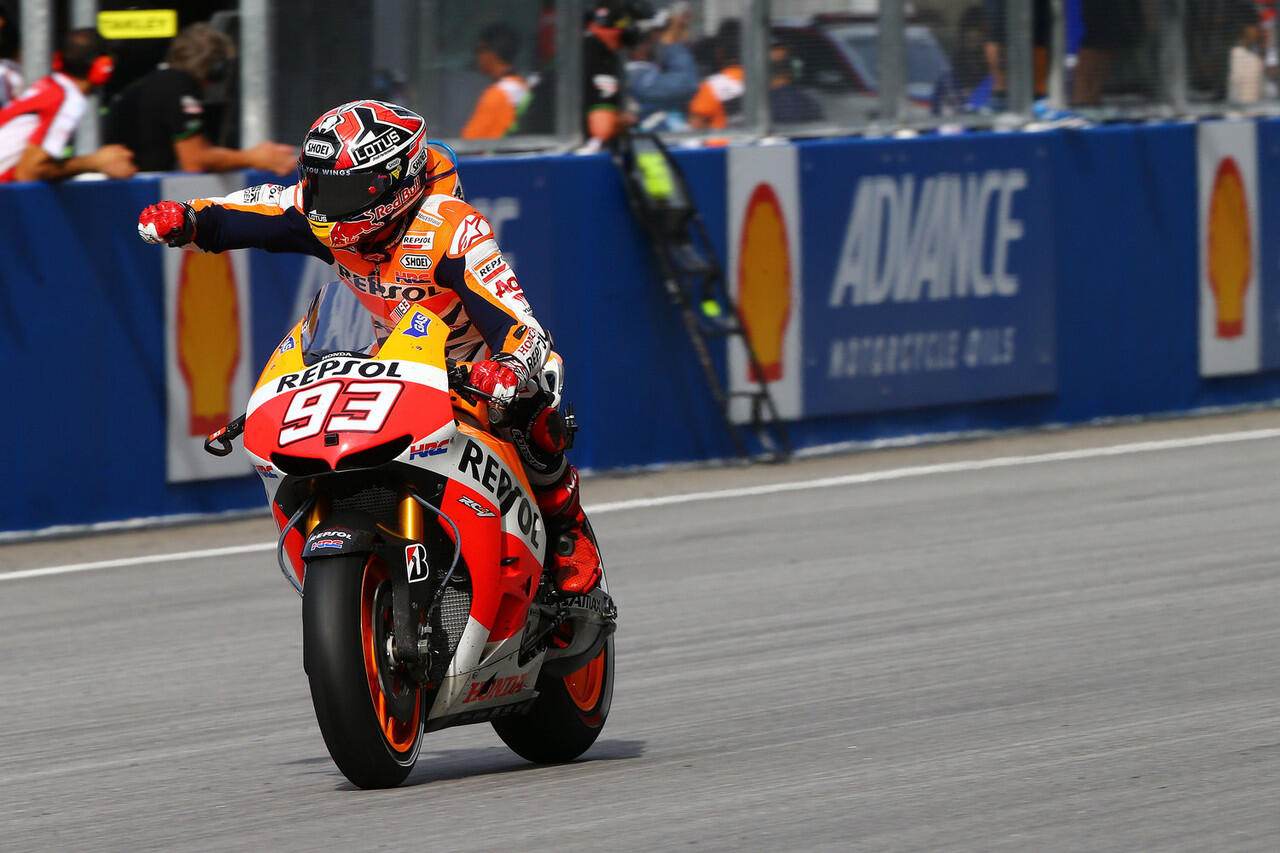 kumpulan foto-foto Marc Marquez ( Juara Dunia MotoGP 2013 )