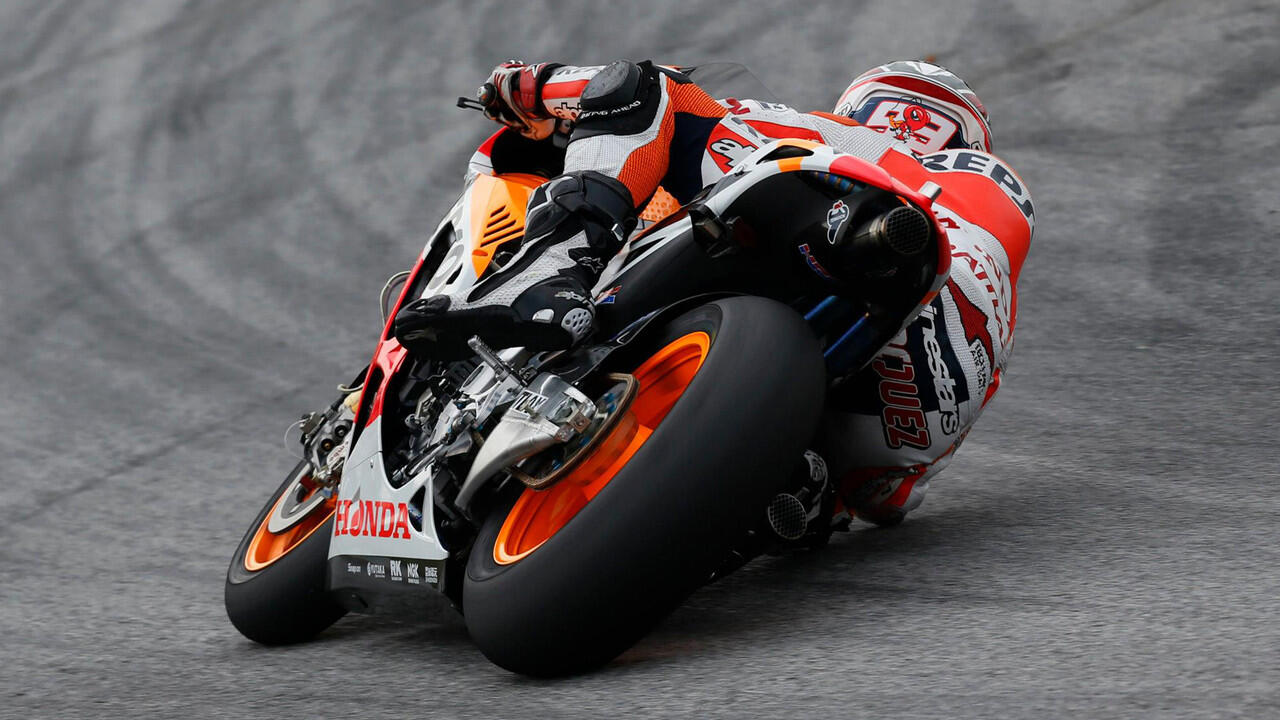 kumpulan foto-foto Marc Marquez ( Juara Dunia MotoGP 2013 )