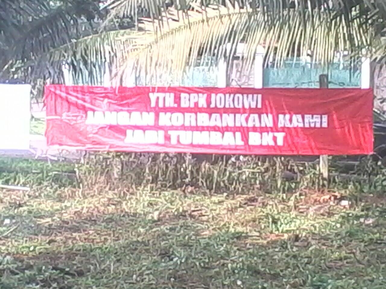&#91;With Pic&#93; Mau Nyapres, Jokowi dituntut warga BKT???