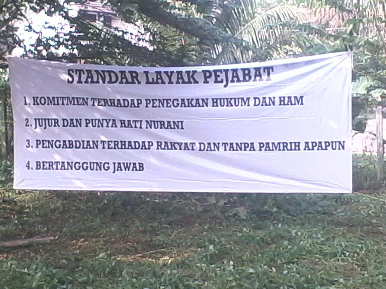 &#91;With Pic&#93; Mau Nyapres, Jokowi dituntut warga BKT???
