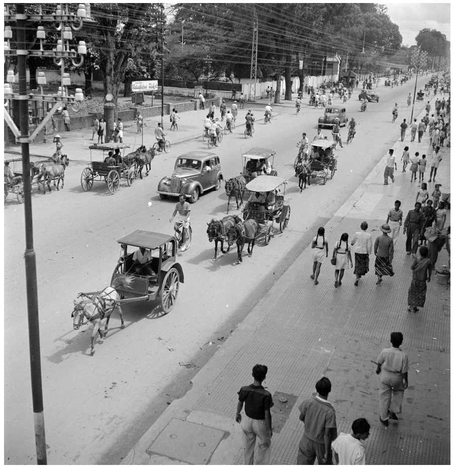 Suasana Jl.Malioboro Tahun 1948 (karya fotografi Charles Breijer)