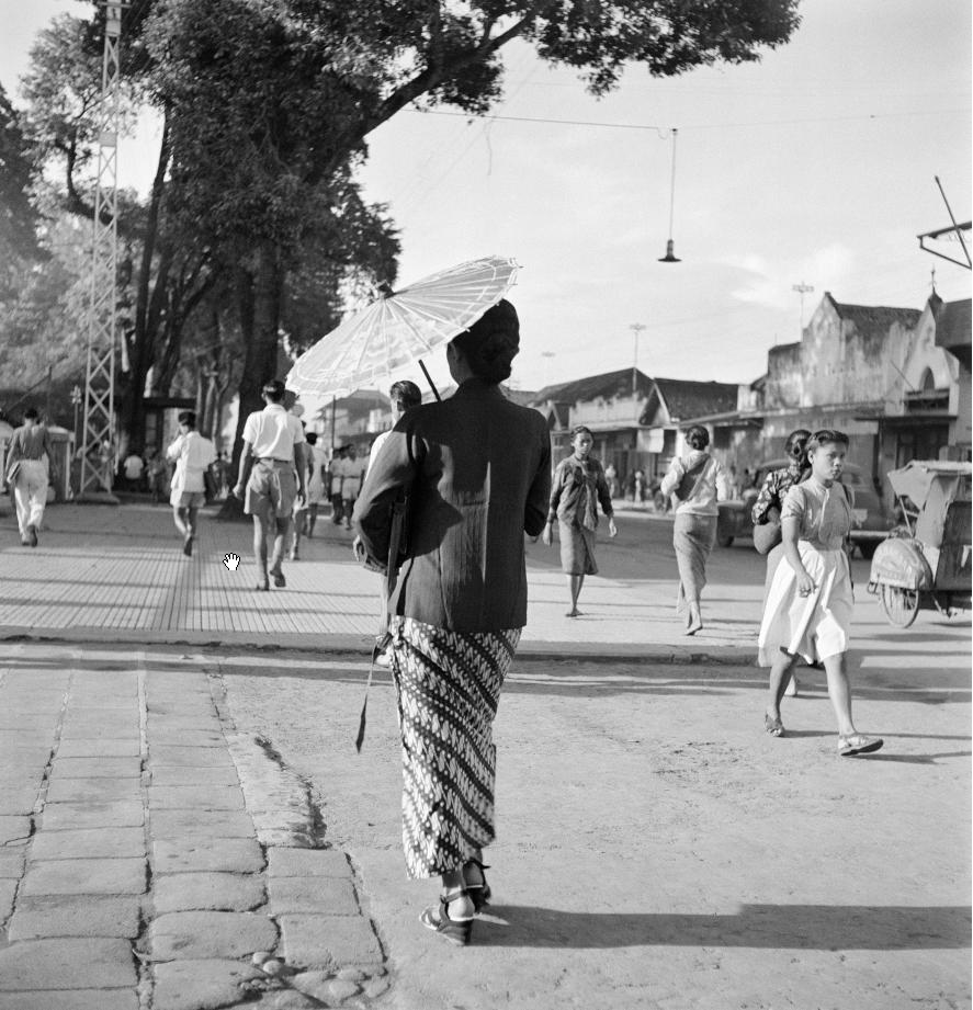 Suasana Jl.Malioboro Tahun 1948 (karya fotografi Charles Breijer)