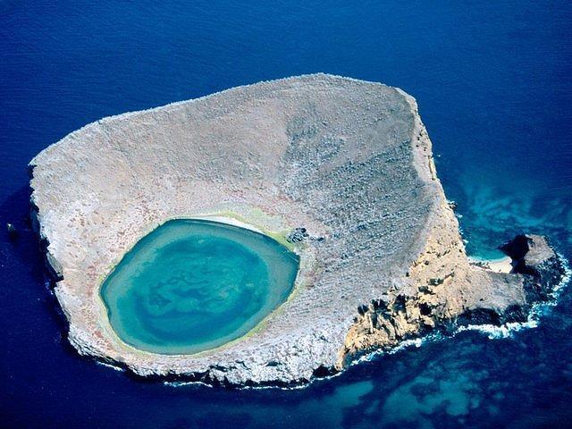 WOOOW..!! 10 KAWAH VULKANIK UNIK YANG ADA DI DUNIA.. SALAH SATU NYA ADA DI INDONESIA