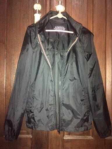Jaket Windbreaker Giordano, Jaket Adidas Climacool, kaos Giordano Wanita