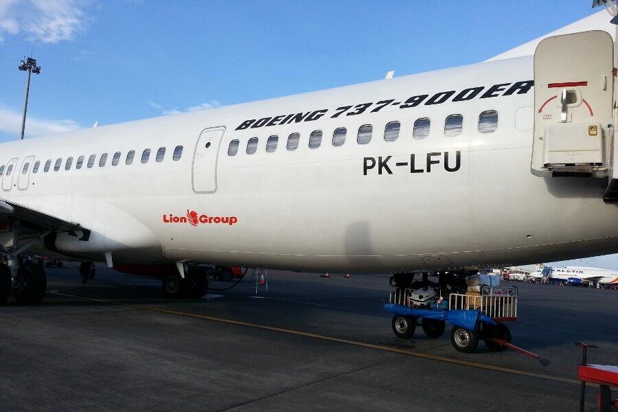 Ya Ampun! Koper Penumpang Lion Air Diinjak-injak Petugas Bagasi