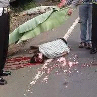 kecelakaan maut gan,sampe kocar kacir tu isi kepala