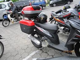 Yang Pakai motor ada Box nya masuk gan,,